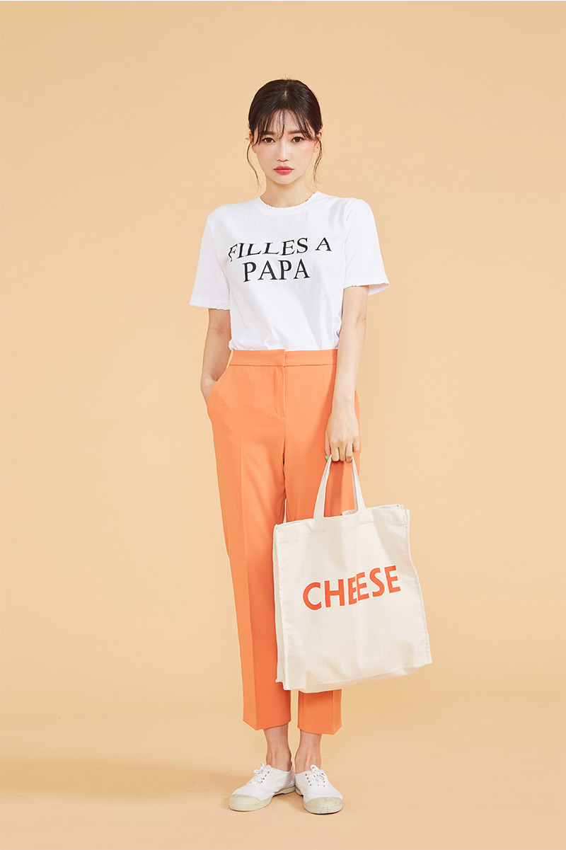 最新韓版服裝，時(shí)尚潮流的背景、影響與地位分析