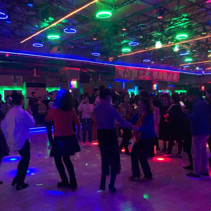 最新上海舞廳地址匯總，舞動(dòng)魔都的熱門(mén)場(chǎng)所揭秘