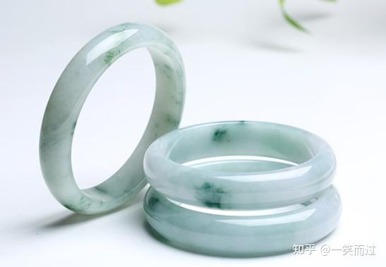 2024最新款手鐲,探秘小巷中的寶藏，2024最新款手鐲