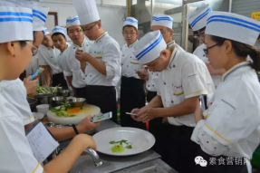 素食廚師招聘最新信息及行業(yè)趨勢與個(gè)人觀(guān)點(diǎn)探析