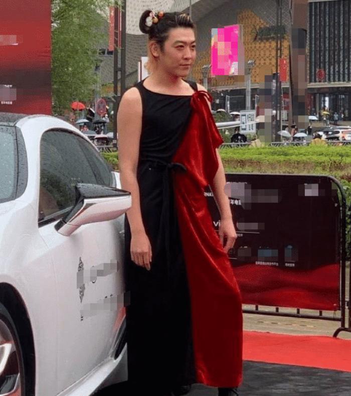 奇葩說(shuō)最新動(dòng)態(tài)揭秘，引領(lǐng)潮流的高科技產(chǎn)品，感受未來(lái)科技的力量