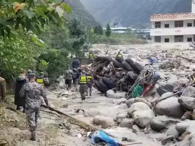 ??紅蟲(chóng)災害來(lái)襲，守護家園，行動(dòng)刻不容緩！