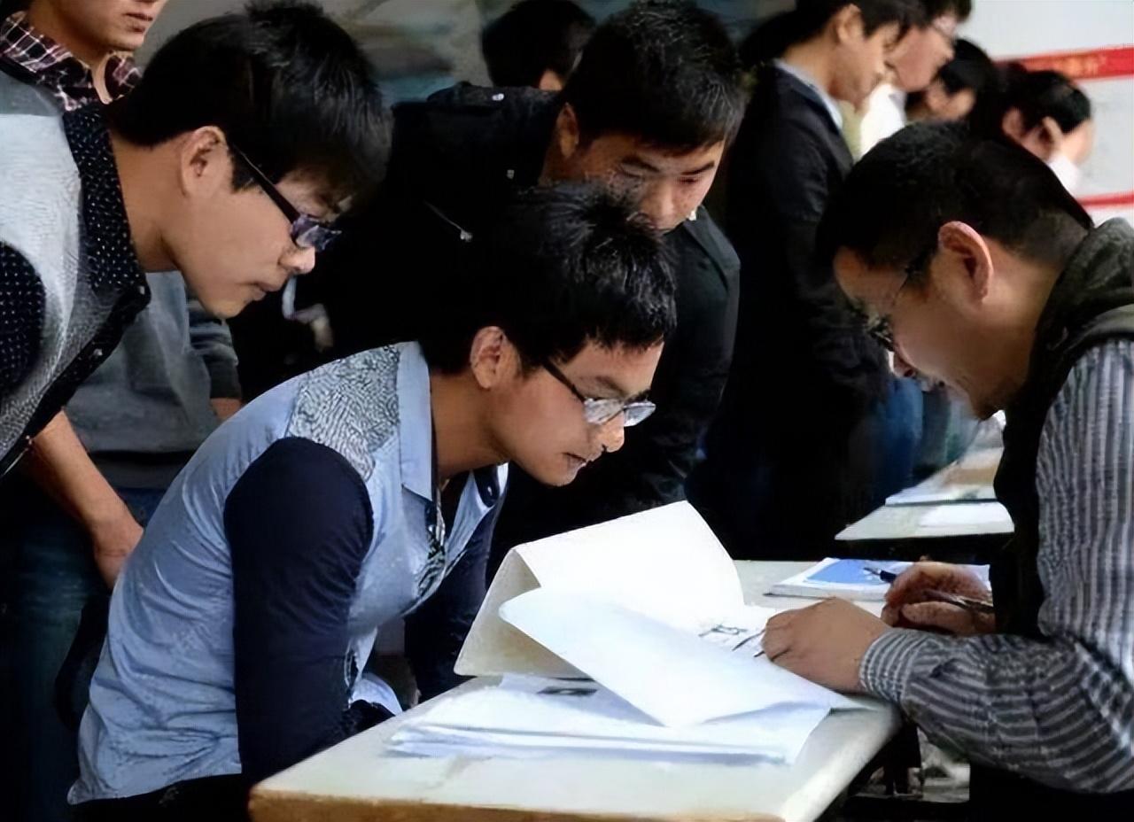 鐵路薪資改革邁入新時(shí)代，科技重塑未來(lái)，最新動(dòng)態(tài)揭示變革趨勢