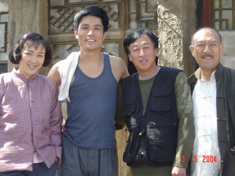 趟過(guò)女人河的男人，演員陣容與勵志之作喚醒內心力量。