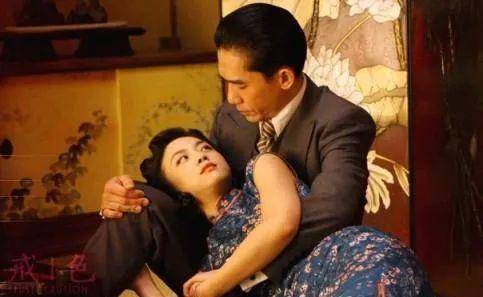 飲食男女演員，舞臺到人生的蛻變與自信的魔力