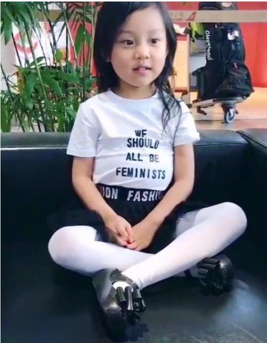 李小路女兒近照，自然美景中的探索之旅獨家曝光