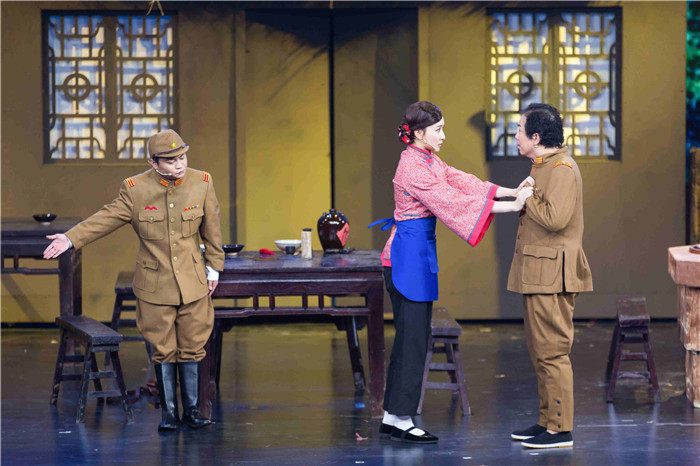 最新喜劇小品，家的溫馨與陪伴之夜色笑語(yǔ)時(shí)刻