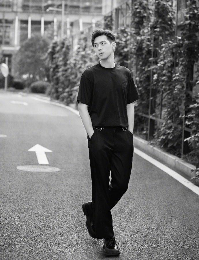 最新外劇盤(pán)點(diǎn)，勵志之旅啟程，展現變化中的自信與成就感！
