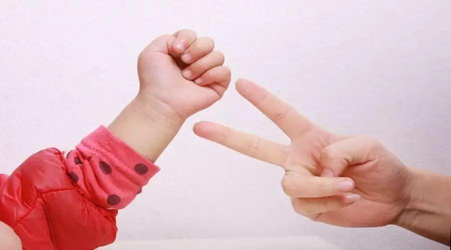 幼兒大班最新趣味手指游戲集錦，玩轉手指游戲，快樂(lè )成長(cháng)！