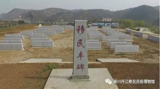 鎮平電視臺主持人，優(yōu)雅才華并存的光彩之星?