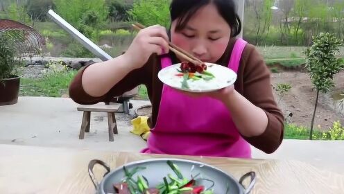 胖妹的自然美食之旅，探索自然美景下的最新烹飪體驗
